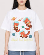 Mockup Boxy Heavyweight Tee White female close-up 01