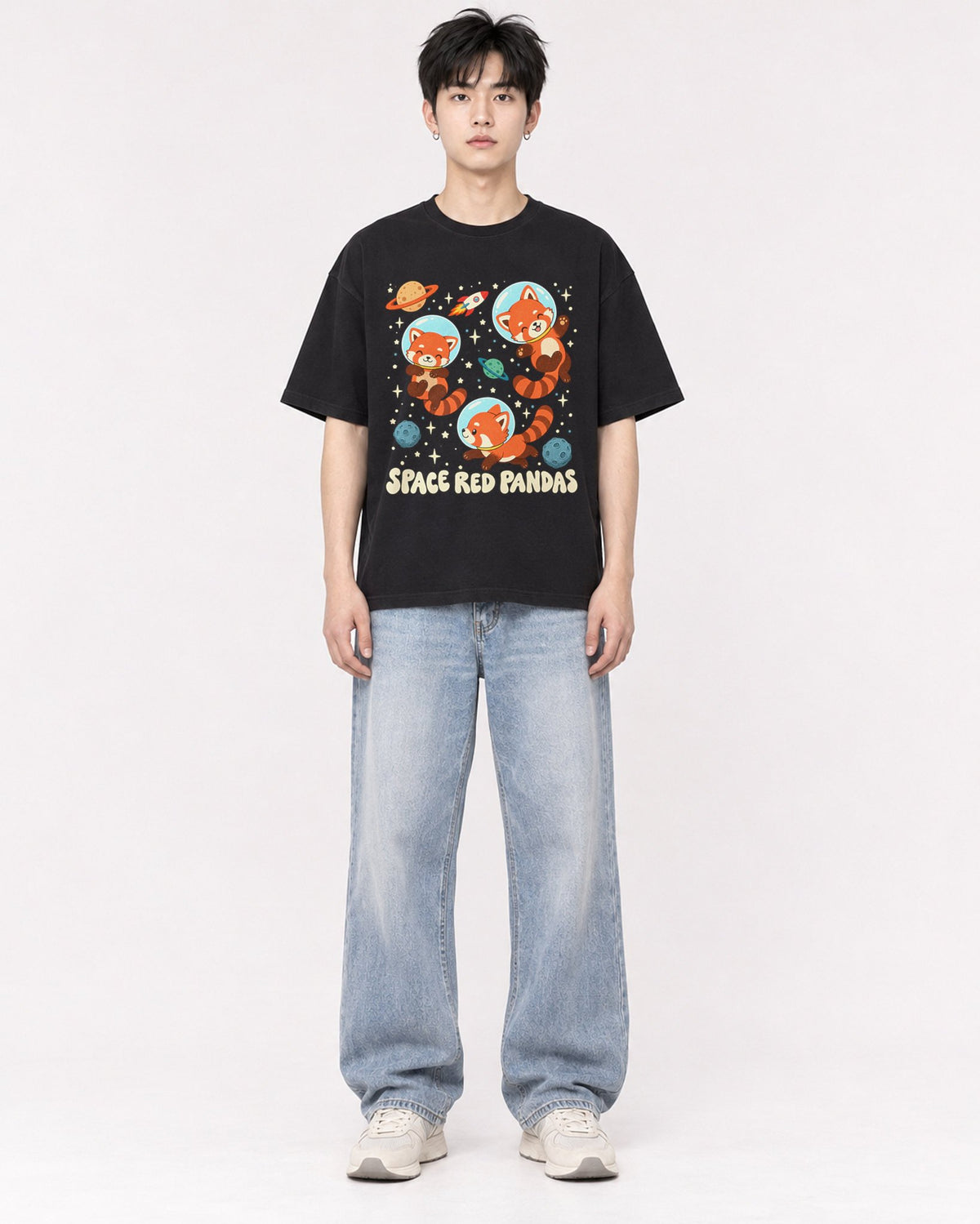 Mockup Boxy Heavyweight Tee Black male full-body 01