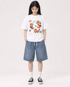 Mockup Boxy Heavyweight Tee White female full-body 01