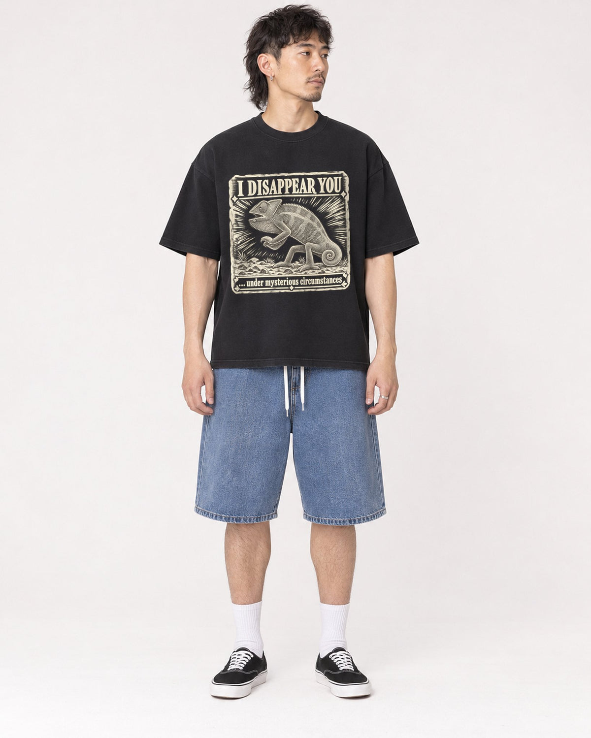 Mockup Boxy Heavyweight Tee Black male full-body 23