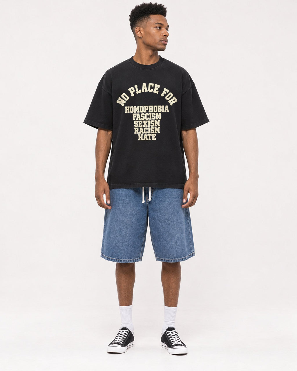 Mockup Boxy Heavyweight Tee Black male full-body 15