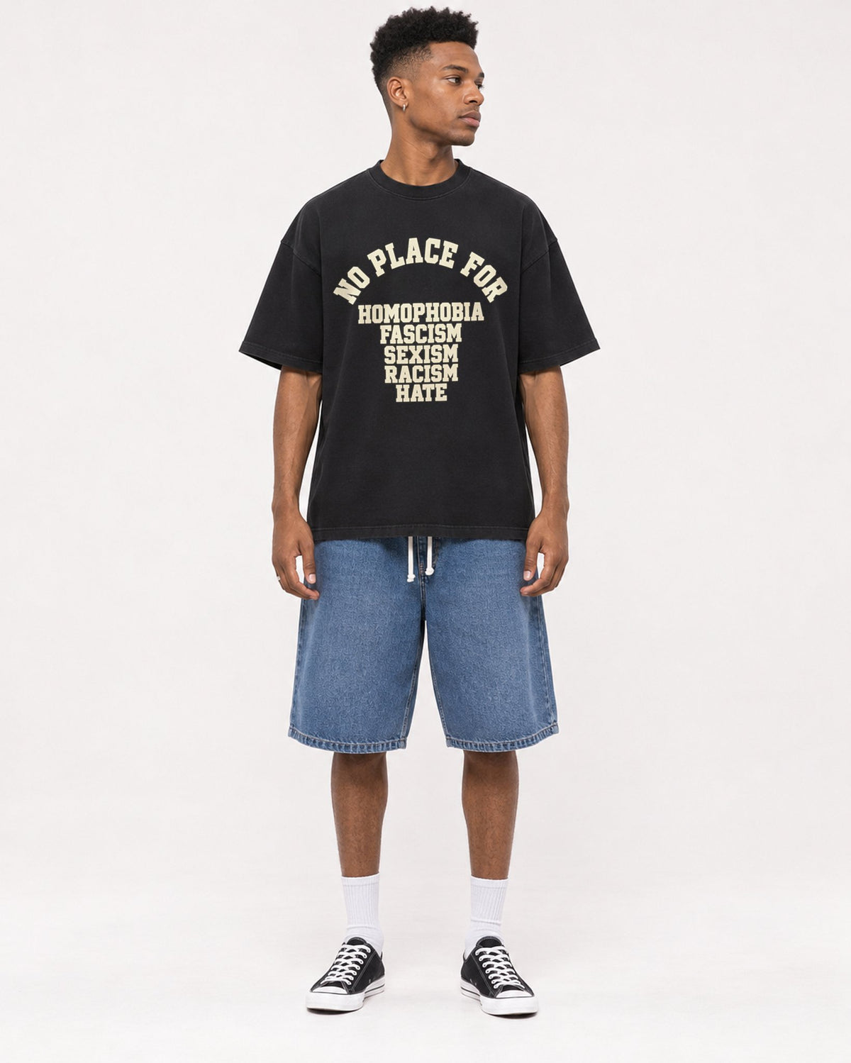 Mockup Boxy Heavyweight Tee Black male full-body 15