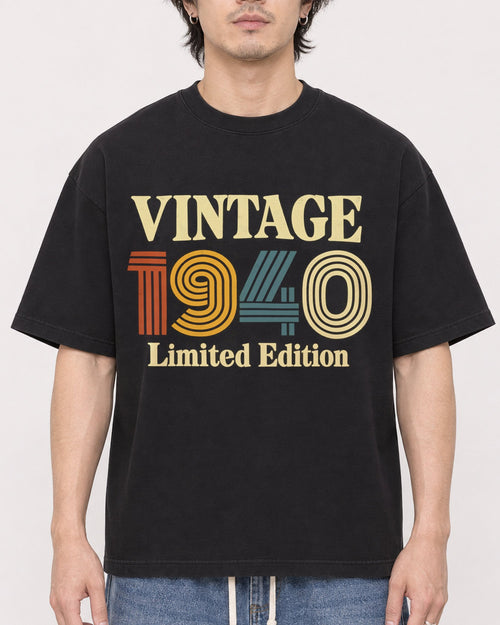 Mockup Boxy Heavyweight Tee Black male close-up 03