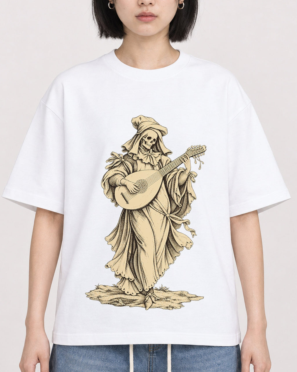 Mockup Boxy Heavyweight Tee White female close-up 11