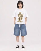 Mockup Boxy Heavyweight Tee White female full-body 11