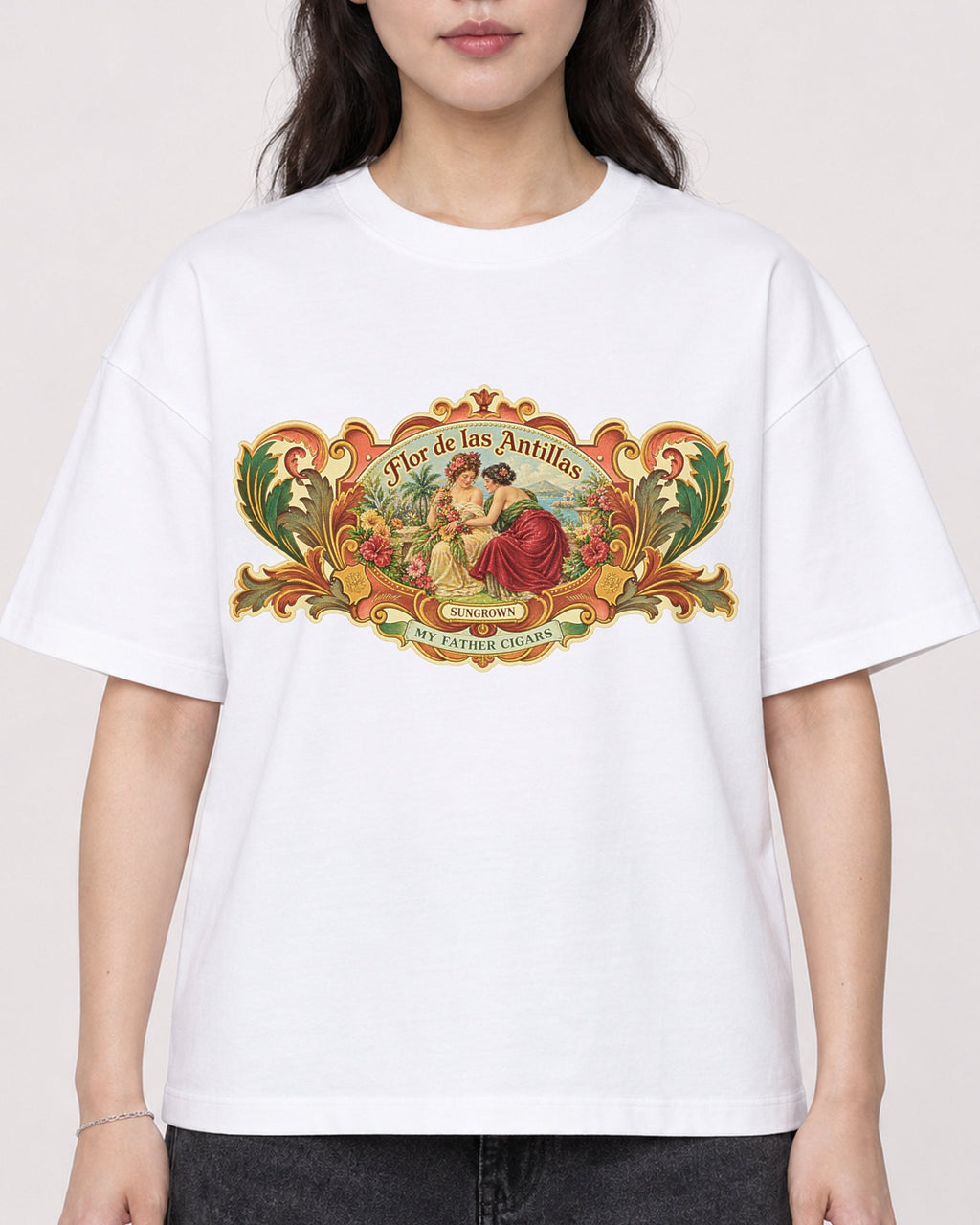 Mockup Boxy Heavyweight Tee White female close-up 03