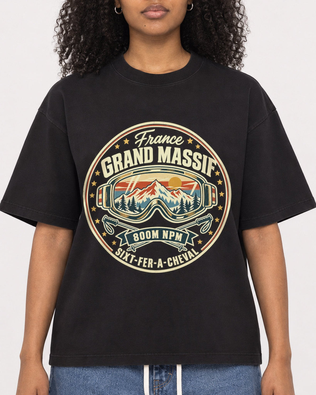 Mockup Boxy Heavyweight Tee Black female close-up 05