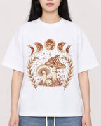 Mockup Boxy Heavyweight Tee White female close-up 01