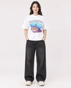 Mockup Boxy Heavyweight Tee White female full-body 03