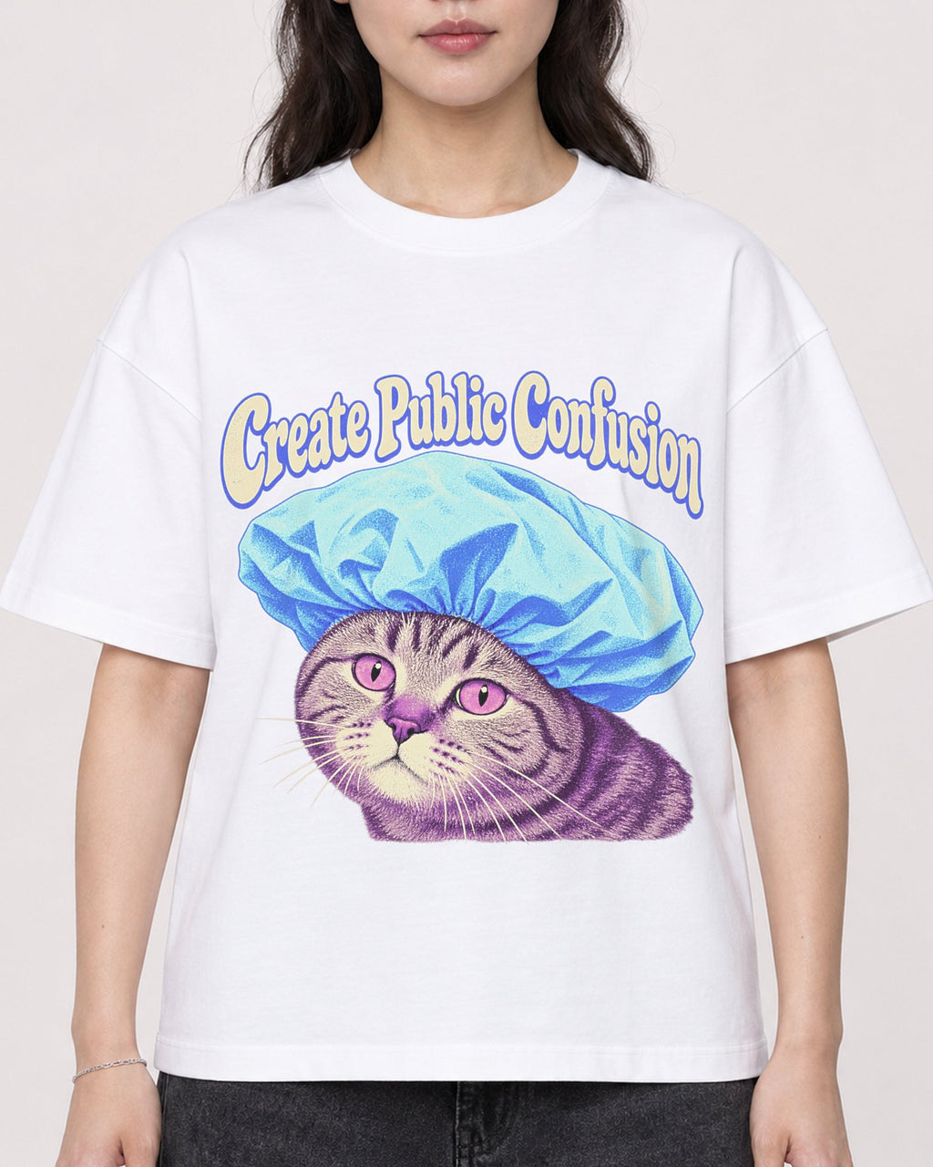 Mockup Boxy Heavyweight Tee White female close-up 03