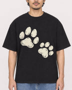 Mockup Boxy Heavyweight Tee Black male close-up 02