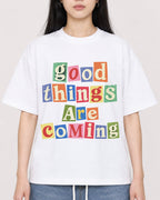 Mockup Boxy Heavyweight Tee White female close-up 01
