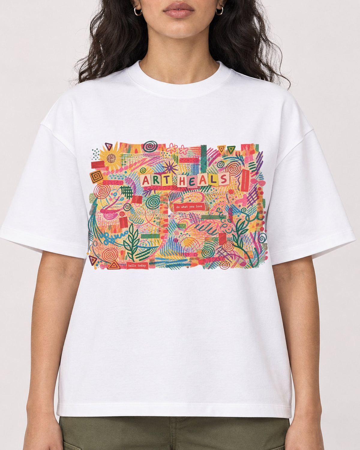 Mockup Boxy Heavyweight Tee White female close-up 07