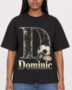 Mockup Boxy Heavyweight Tee Black female close-up 04
