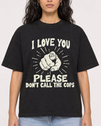Mockup Boxy Heavyweight Tee Black female close-up 07