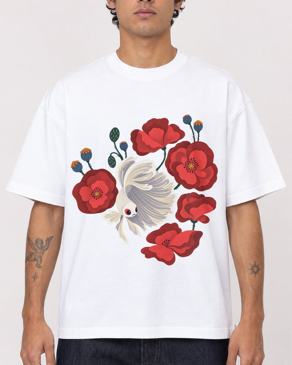 Mockup Boxy Heavyweight Tee White male close-up 06