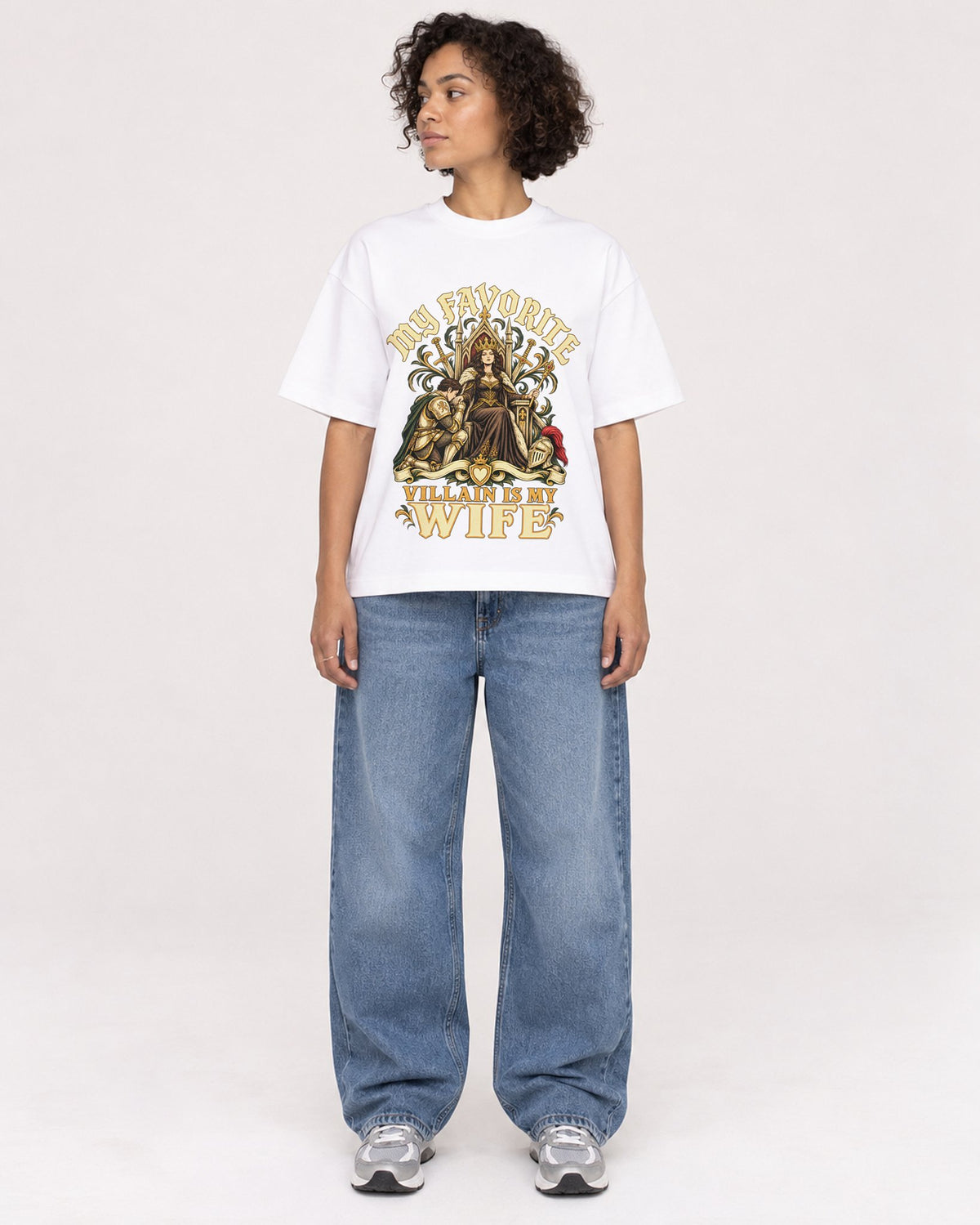 Mockup Boxy Heavyweight Tee White female full-body 40