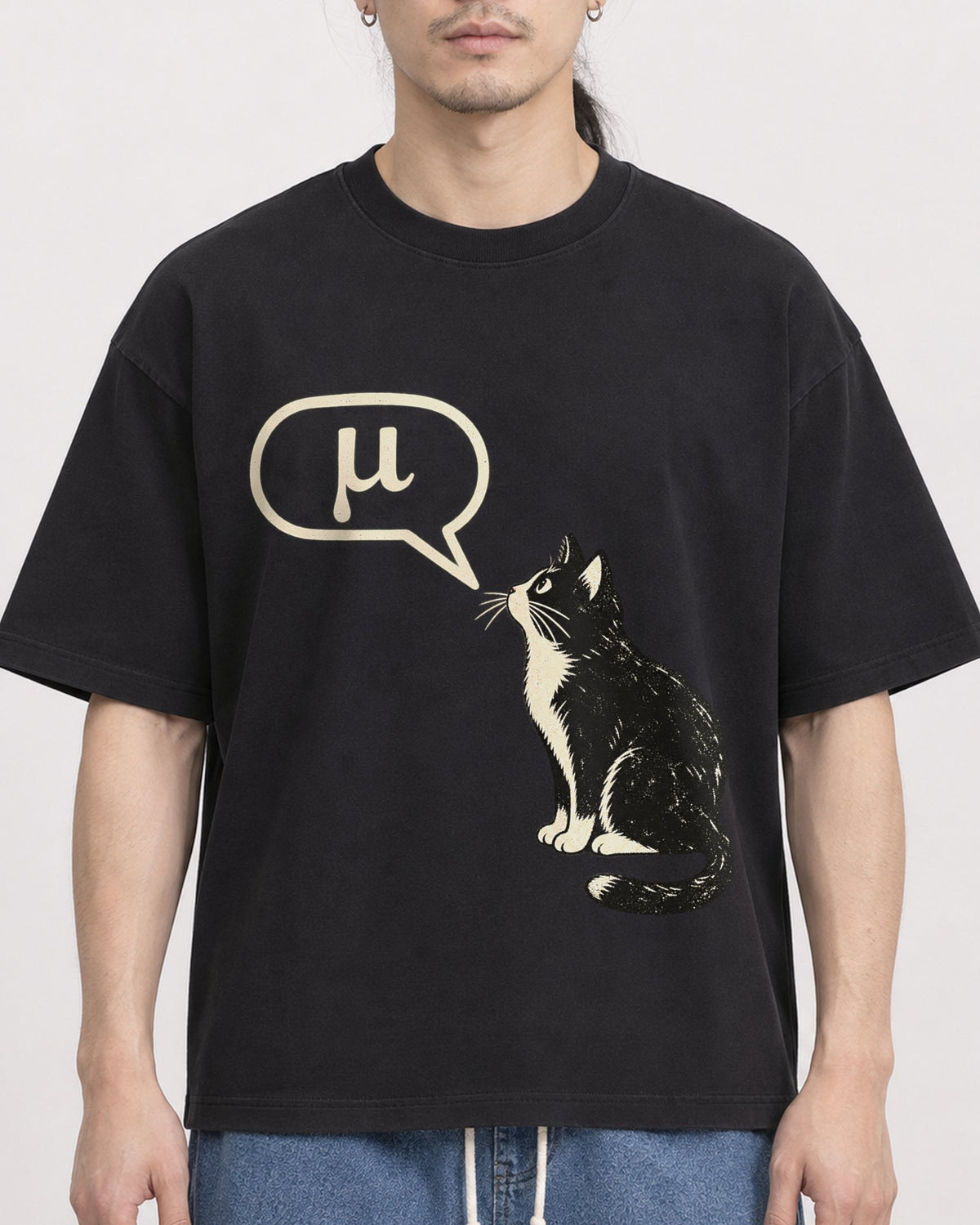 Mockup Boxy Heavyweight Tee Black male close-up 43