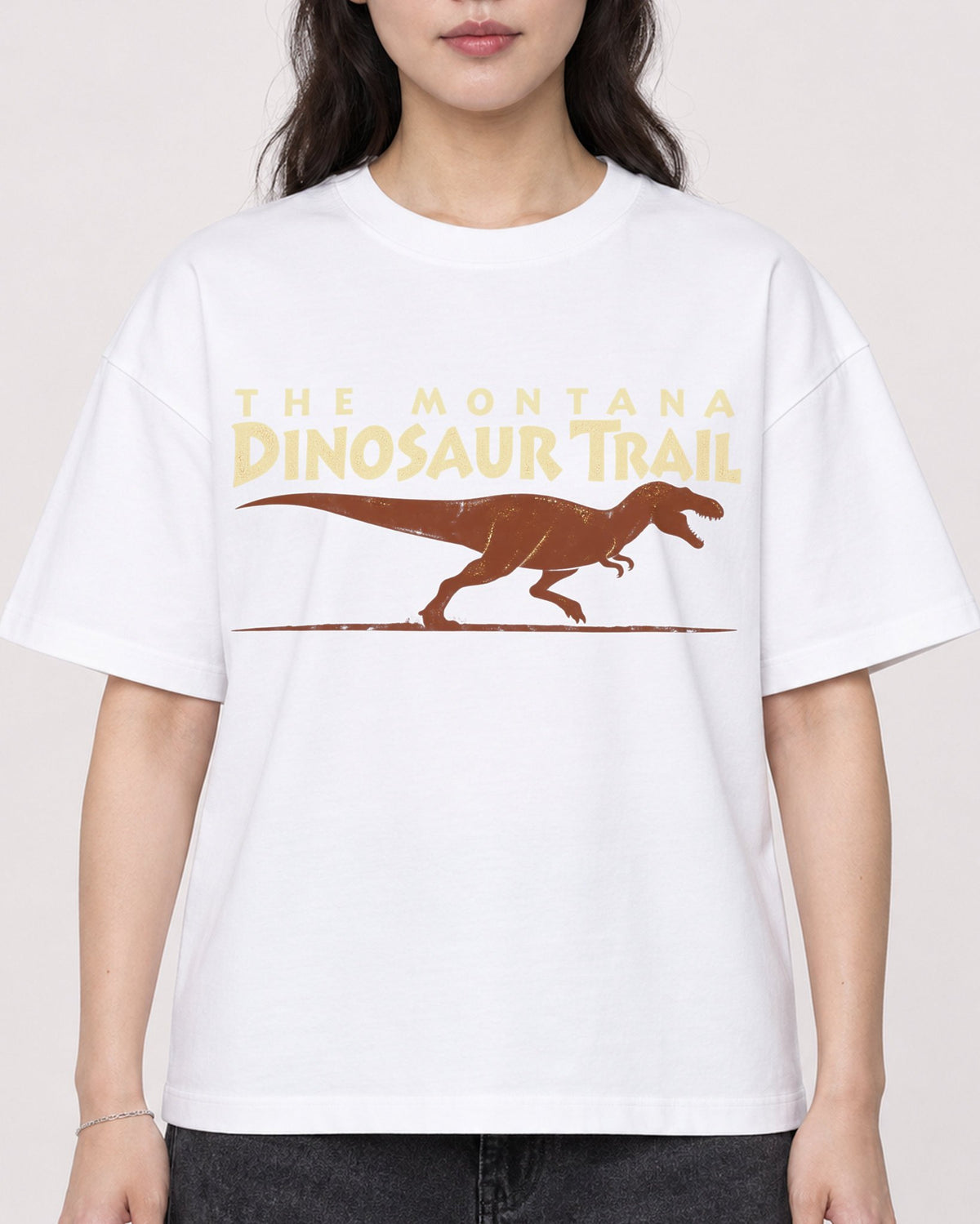 Mockup Boxy Heavyweight Tee White female close-up 03