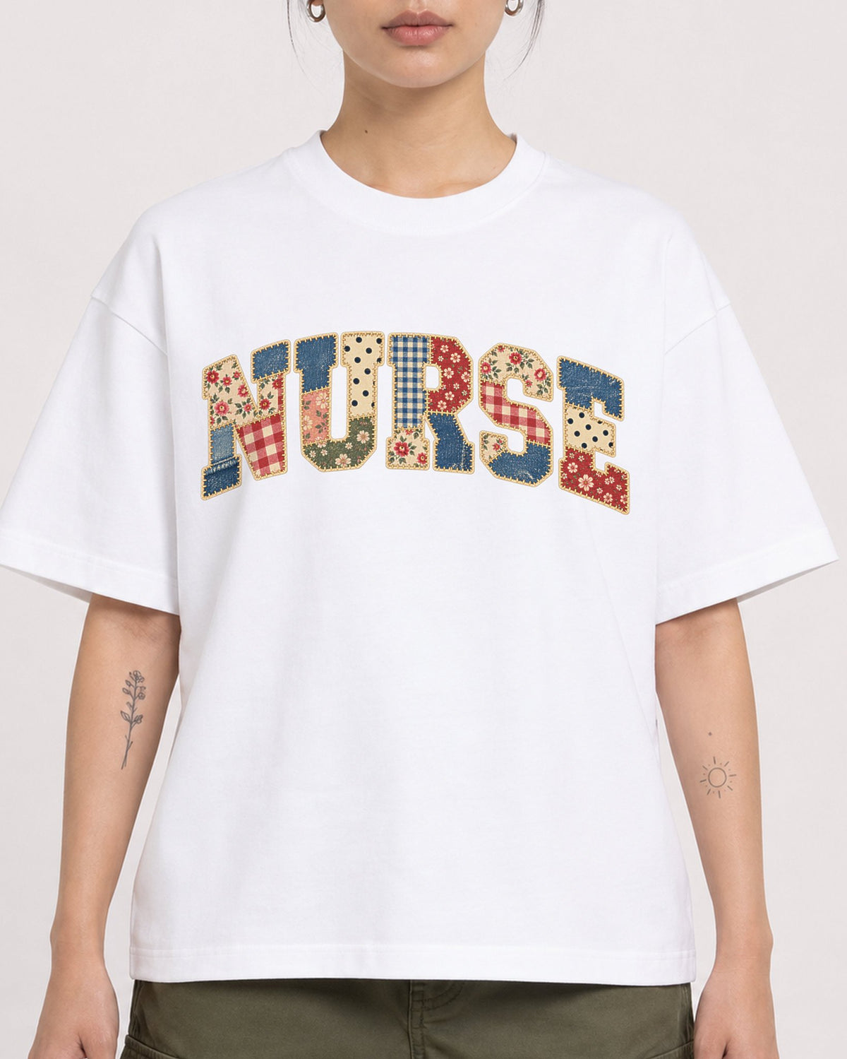 Mockup Boxy Heavyweight Tee White female close-up 12