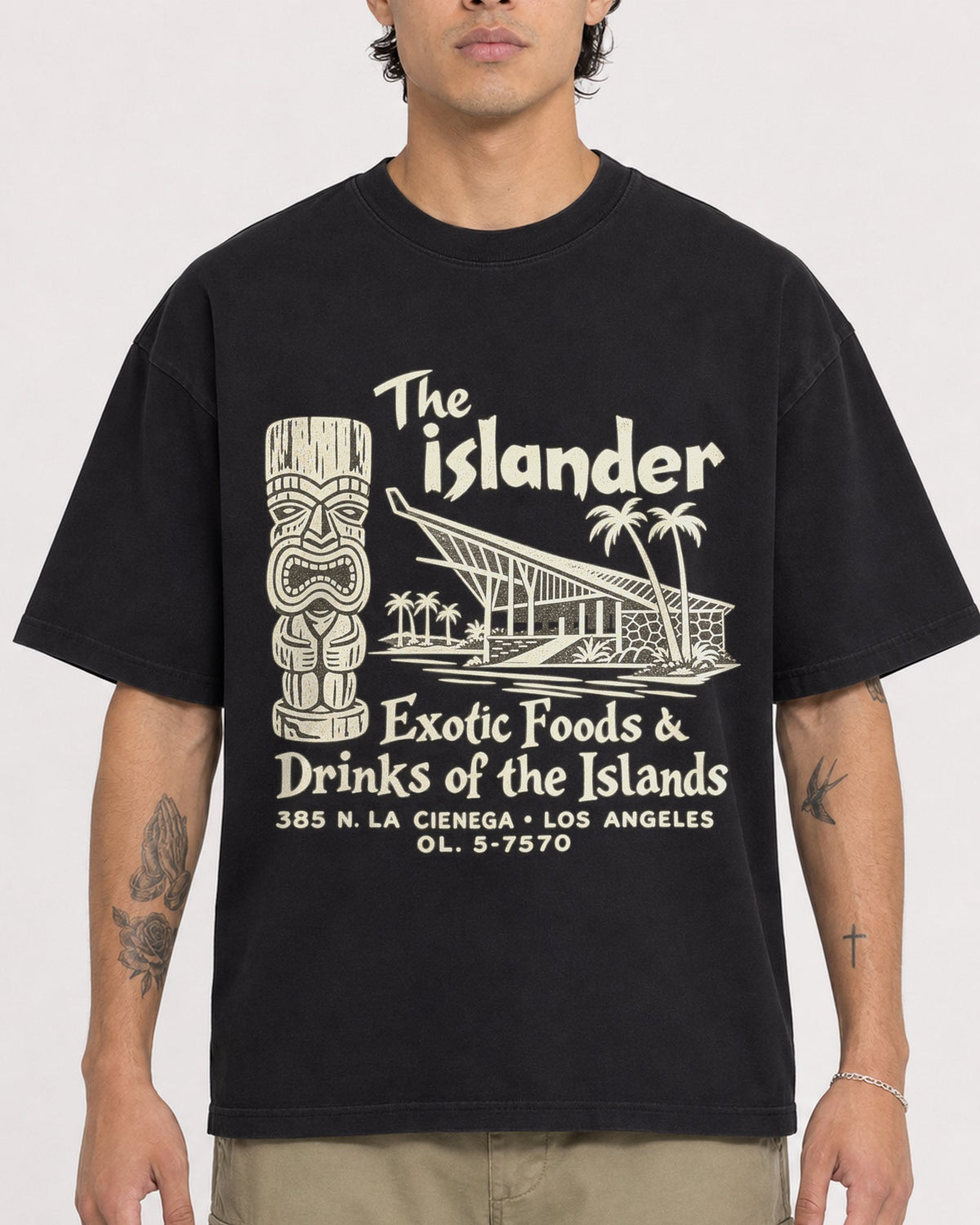Mockup Boxy Heavyweight Tee Black male close-up 36