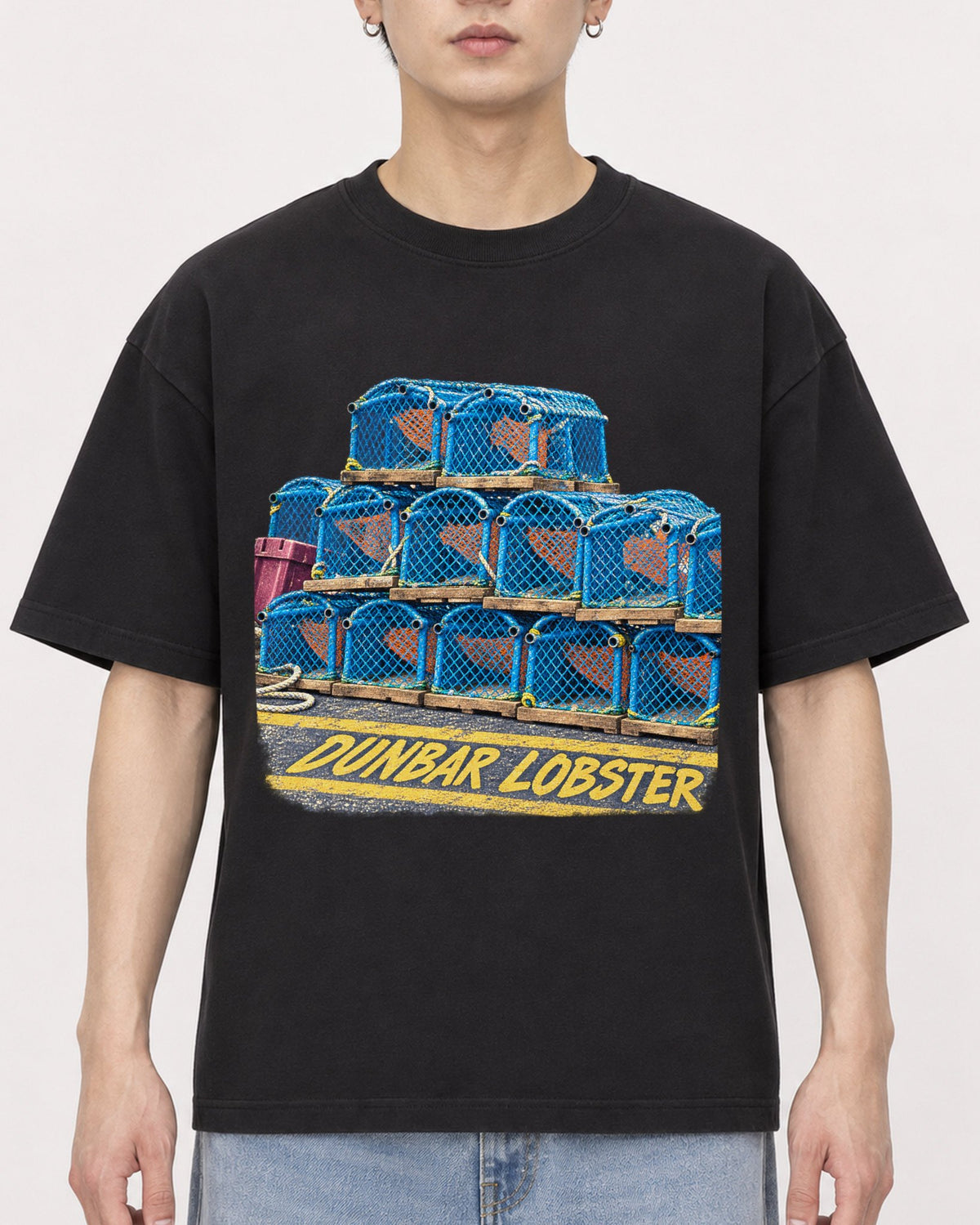 Mockup Boxy Heavyweight Tee Black male close-up 01