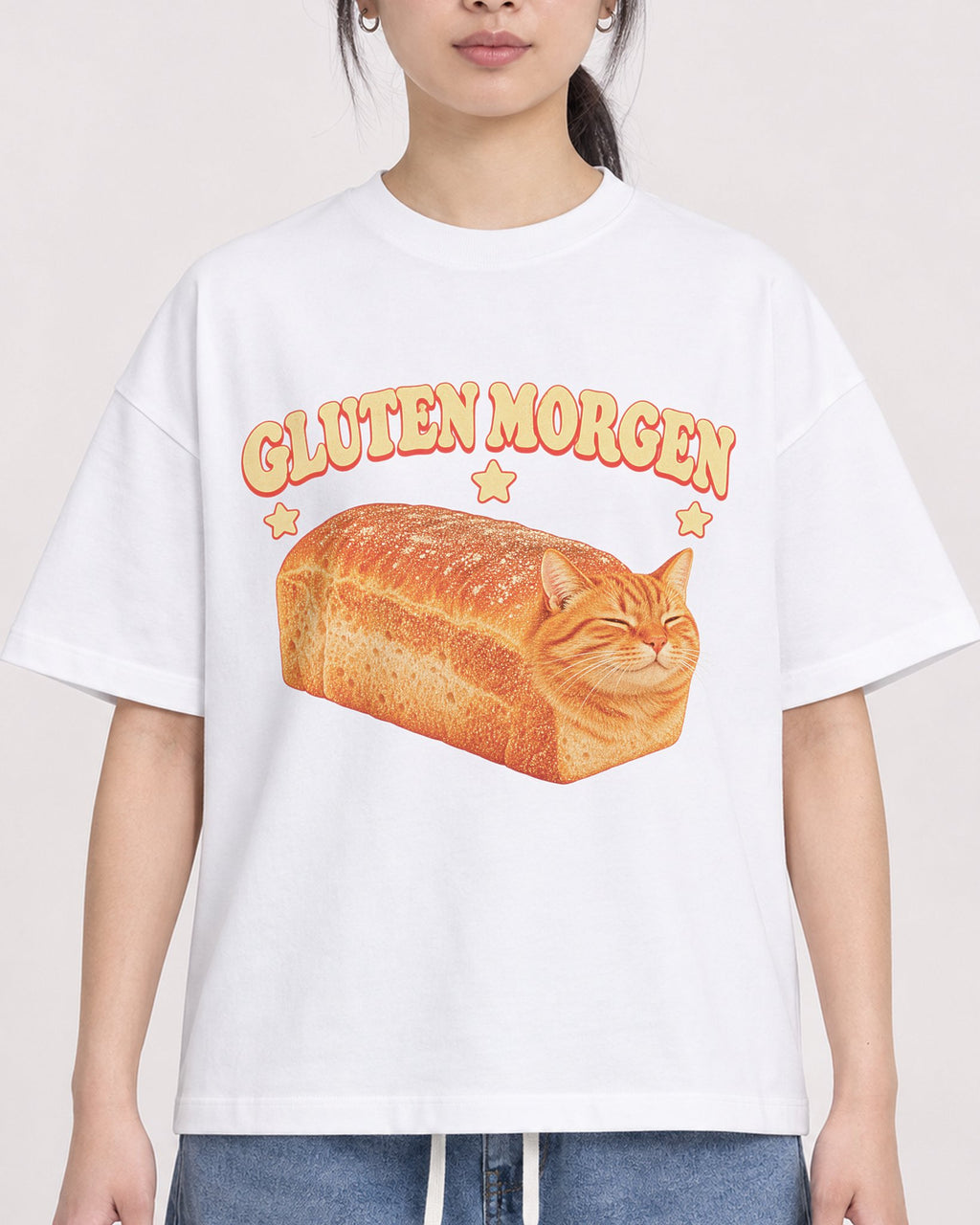 Mockup Boxy Heavyweight Tee White female close-up 21