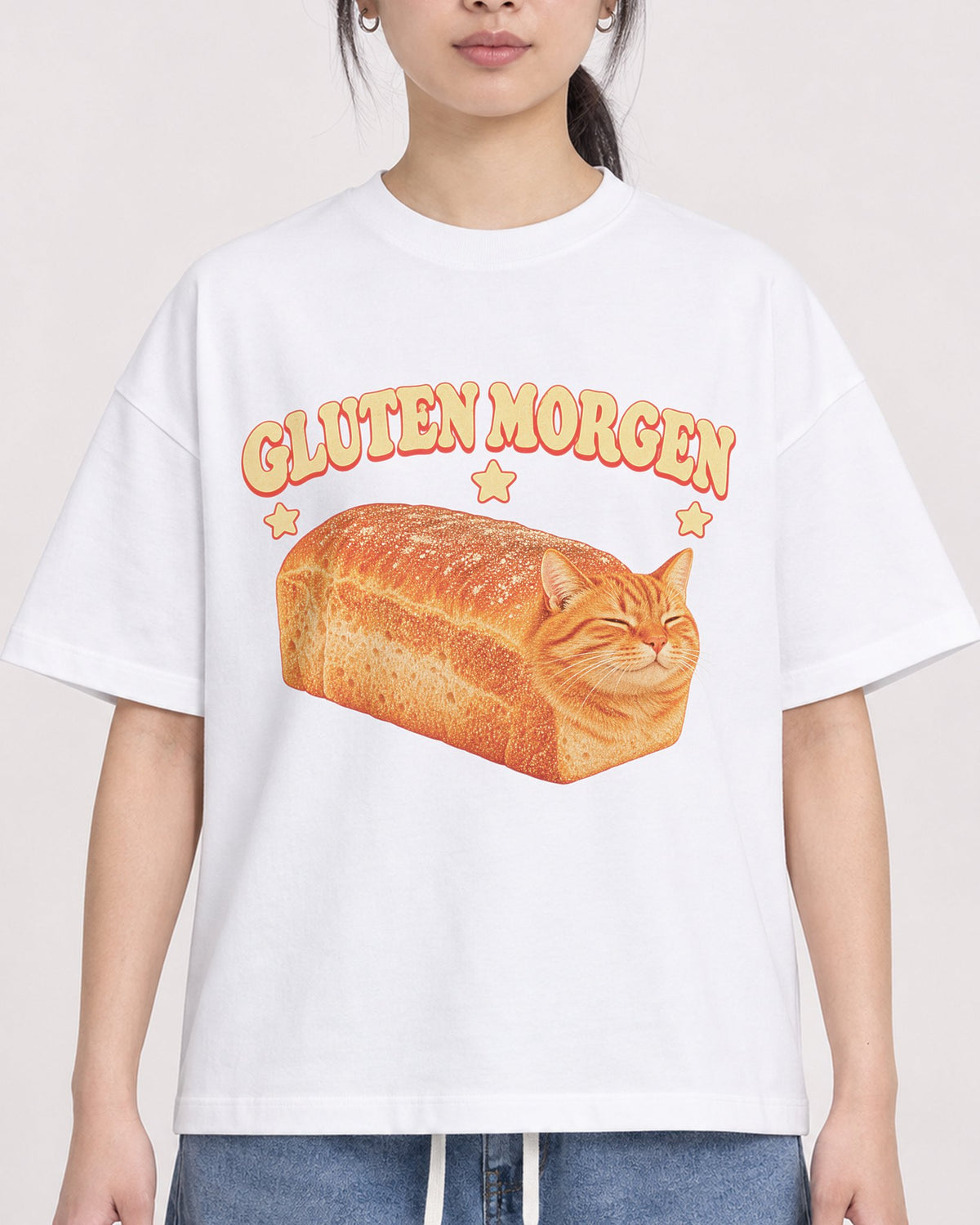 Mockup Boxy Heavyweight Tee White female close-up 21