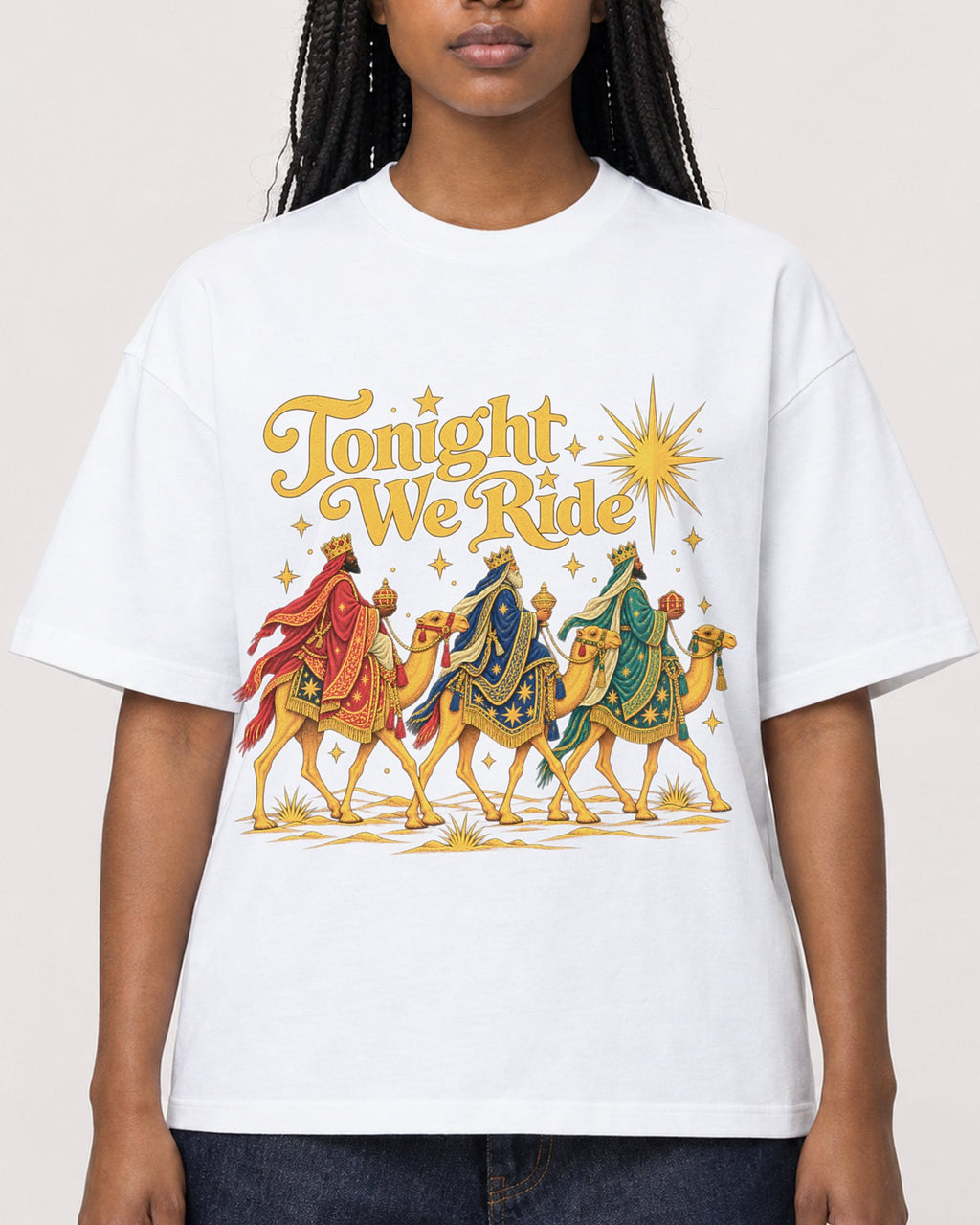 Mockup Boxy Heavyweight Tee White female close-up 04