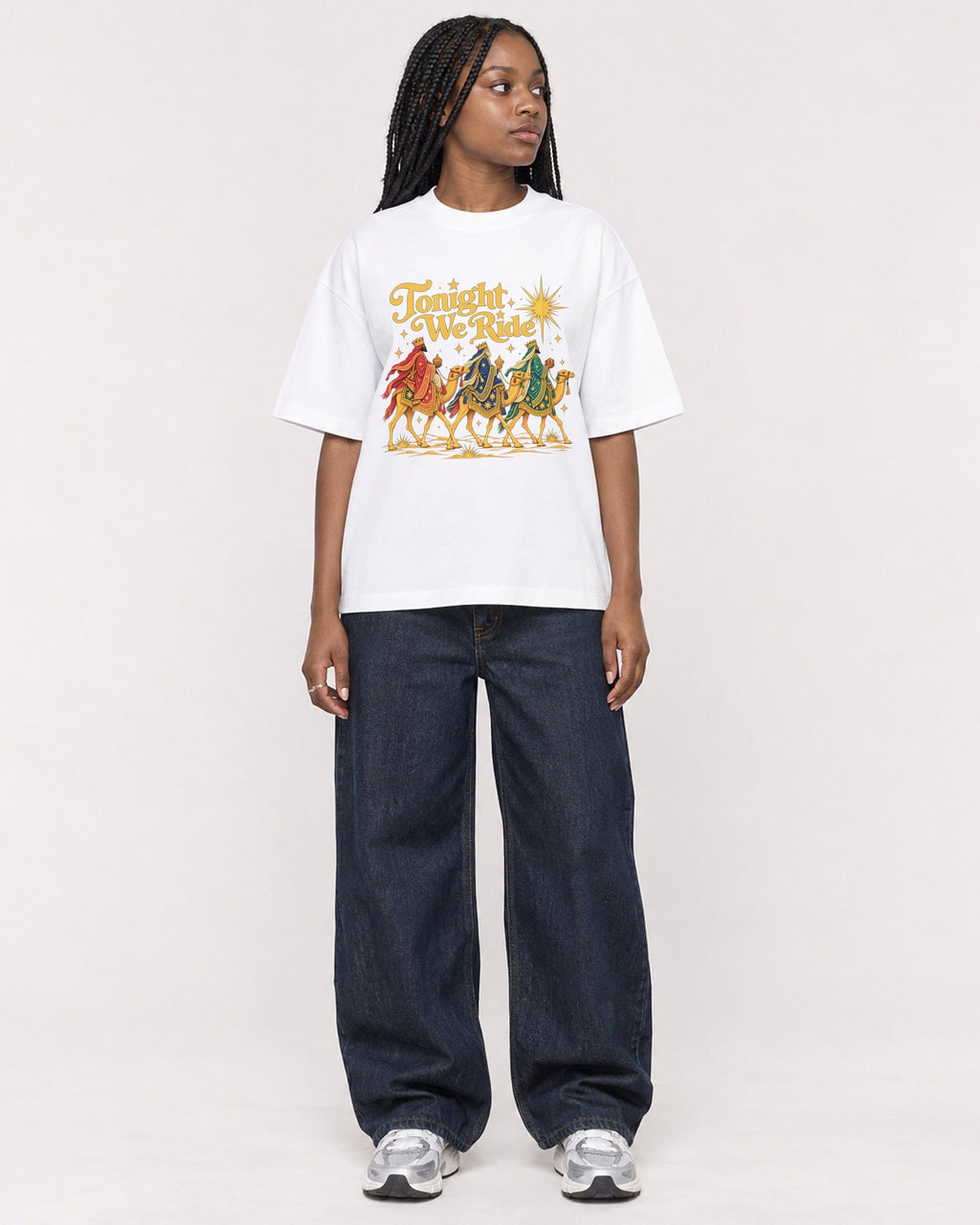 Mockup Boxy Heavyweight Tee White female full-body 04