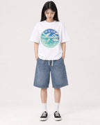 Mockup Boxy Heavyweight Tee White female full-body 01