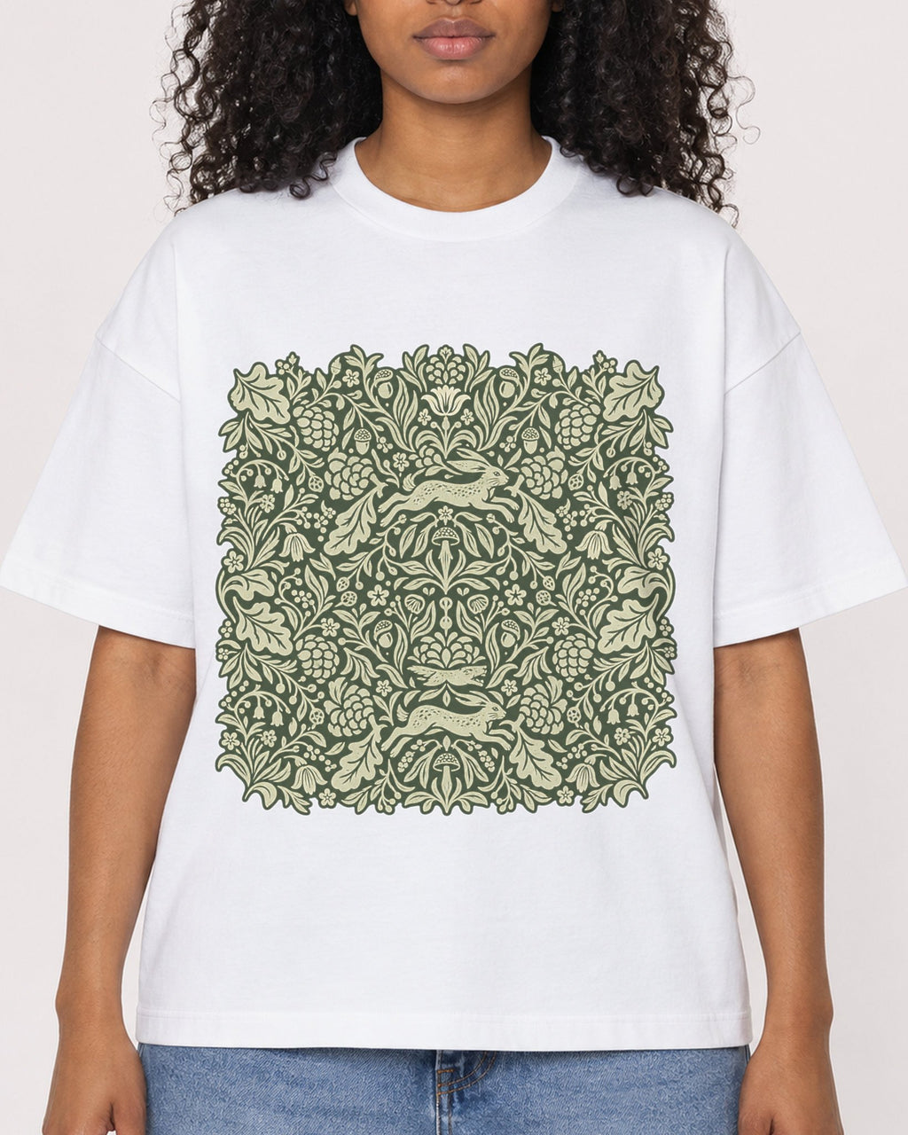 Mockup Boxy Heavyweight Tee White female close-up 05