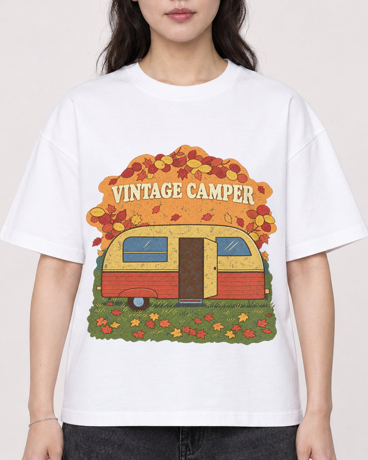 Mockup Boxy Heavyweight Tee White female close-up 03