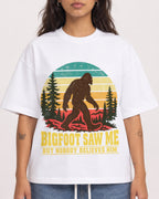 Mockup Boxy Heavyweight Tee White female close-up 06
