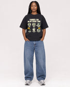 Mockup Boxy Heavyweight Tee Black female full-body 04