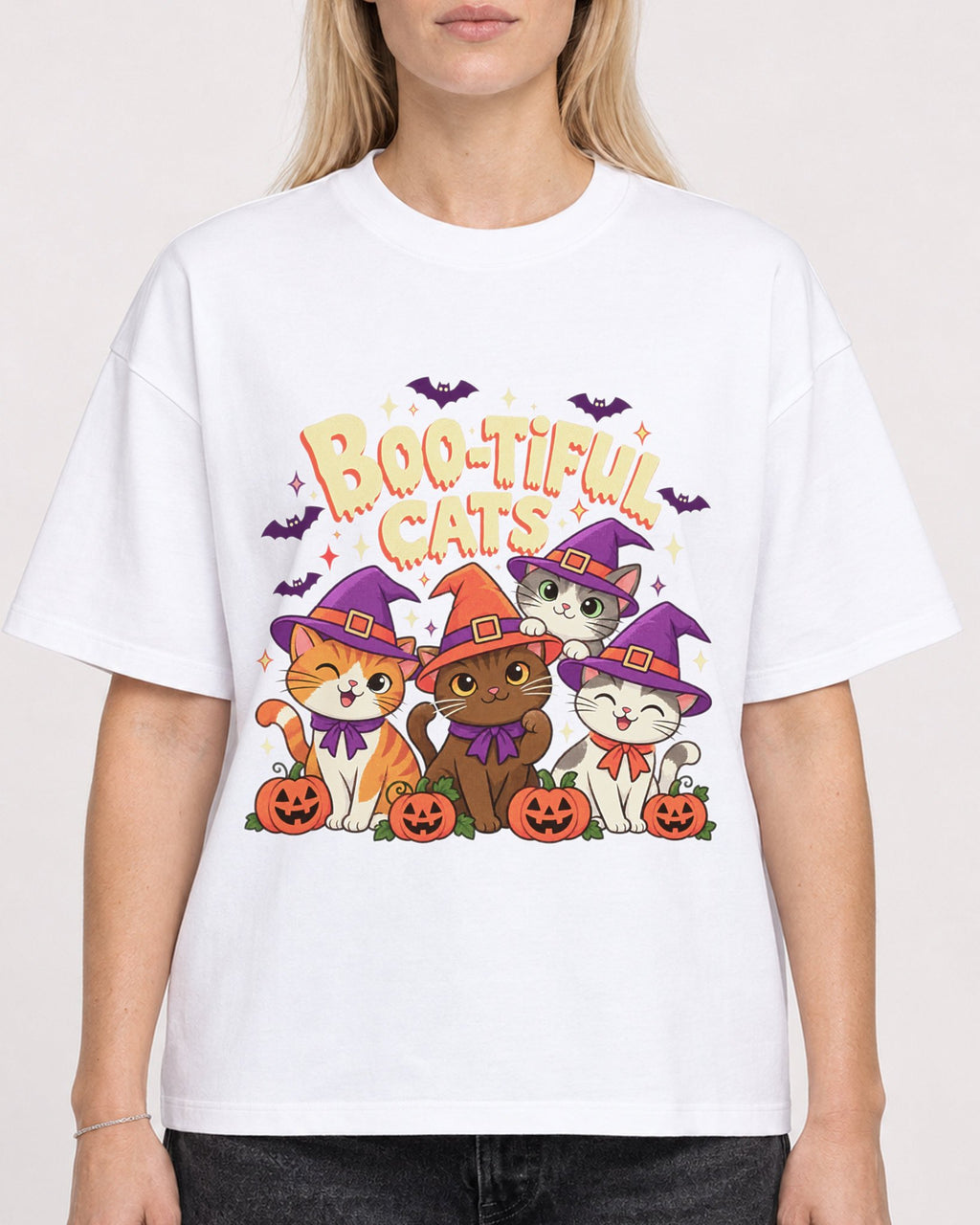 Mockup Boxy Heavyweight Tee White female close-up 08