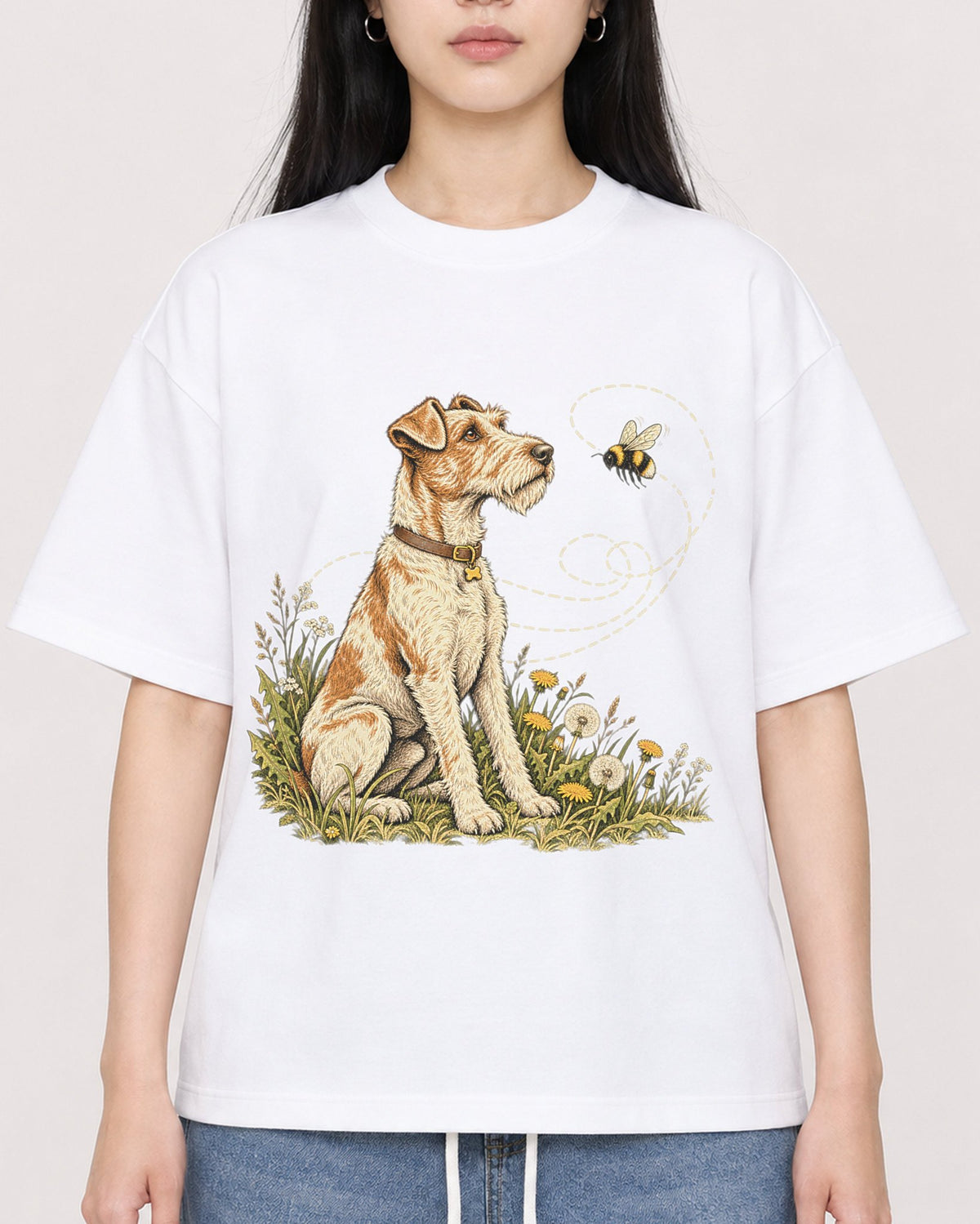 Mockup Boxy Heavyweight Tee White female close-up 01