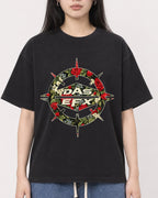 Mockup Boxy Heavyweight Tee Black female close-up 01