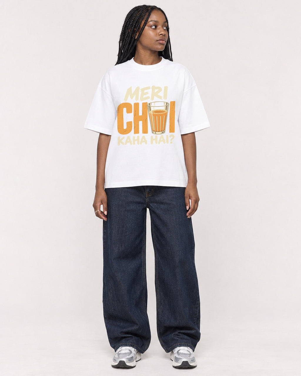 Mockup Boxy Heavyweight Tee White female full-body 04