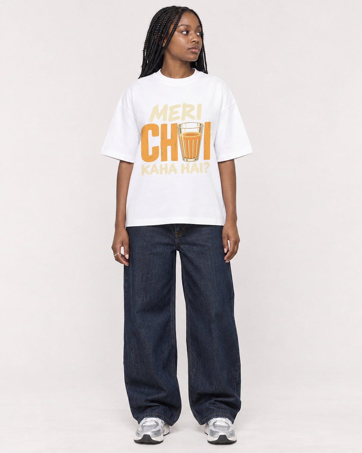 Mockup Boxy Heavyweight Tee White female full-body 04