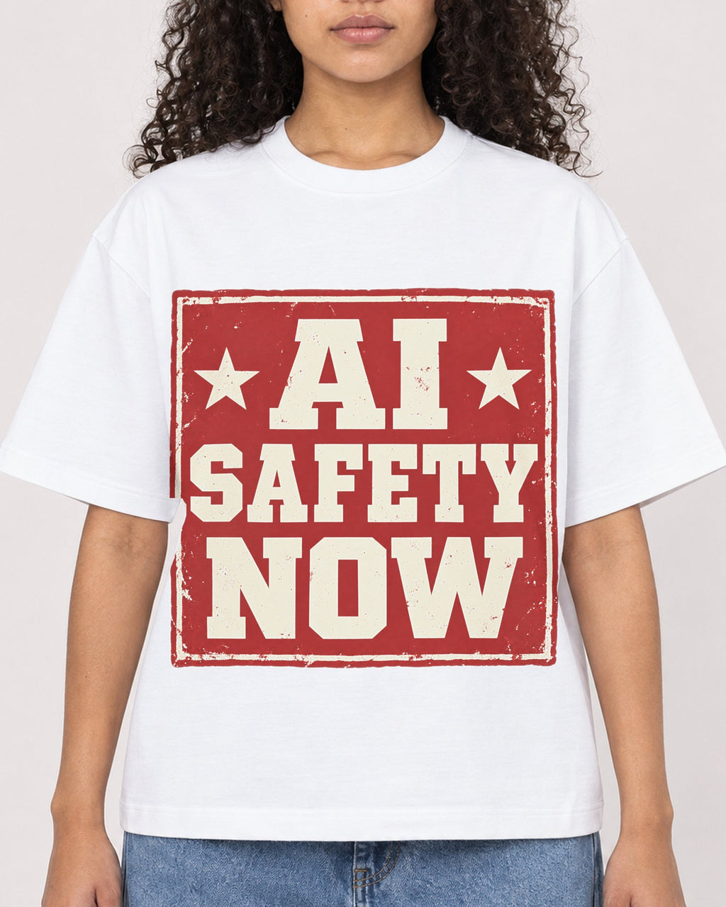 Mockup Boxy Heavyweight Tee White female close-up 10