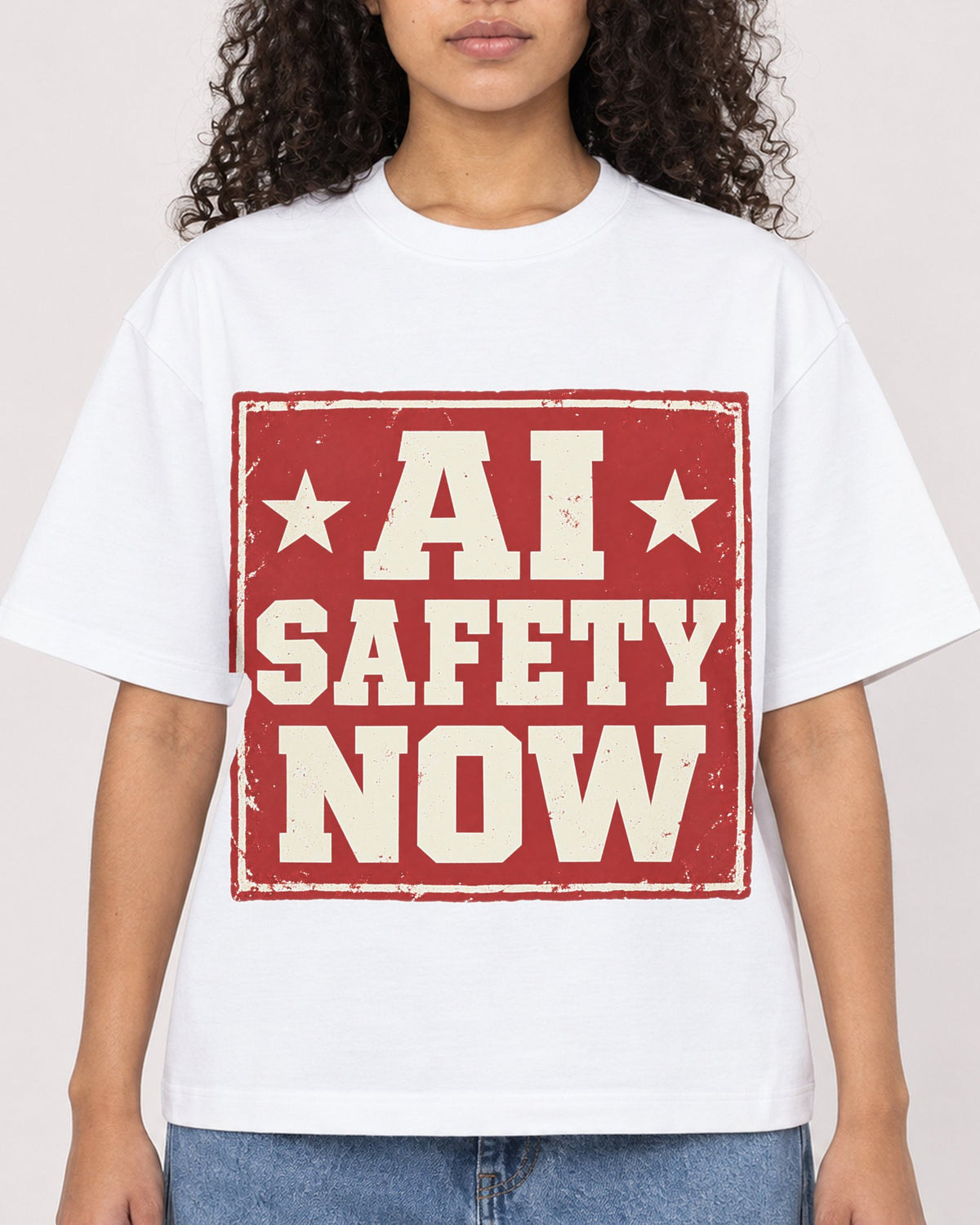 Mockup Boxy Heavyweight Tee White female close-up 10