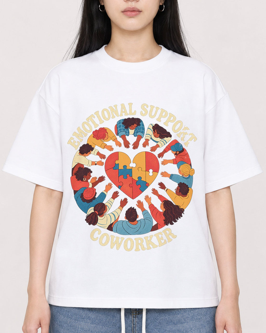 Mockup Boxy Heavyweight Tee White female close-up 01