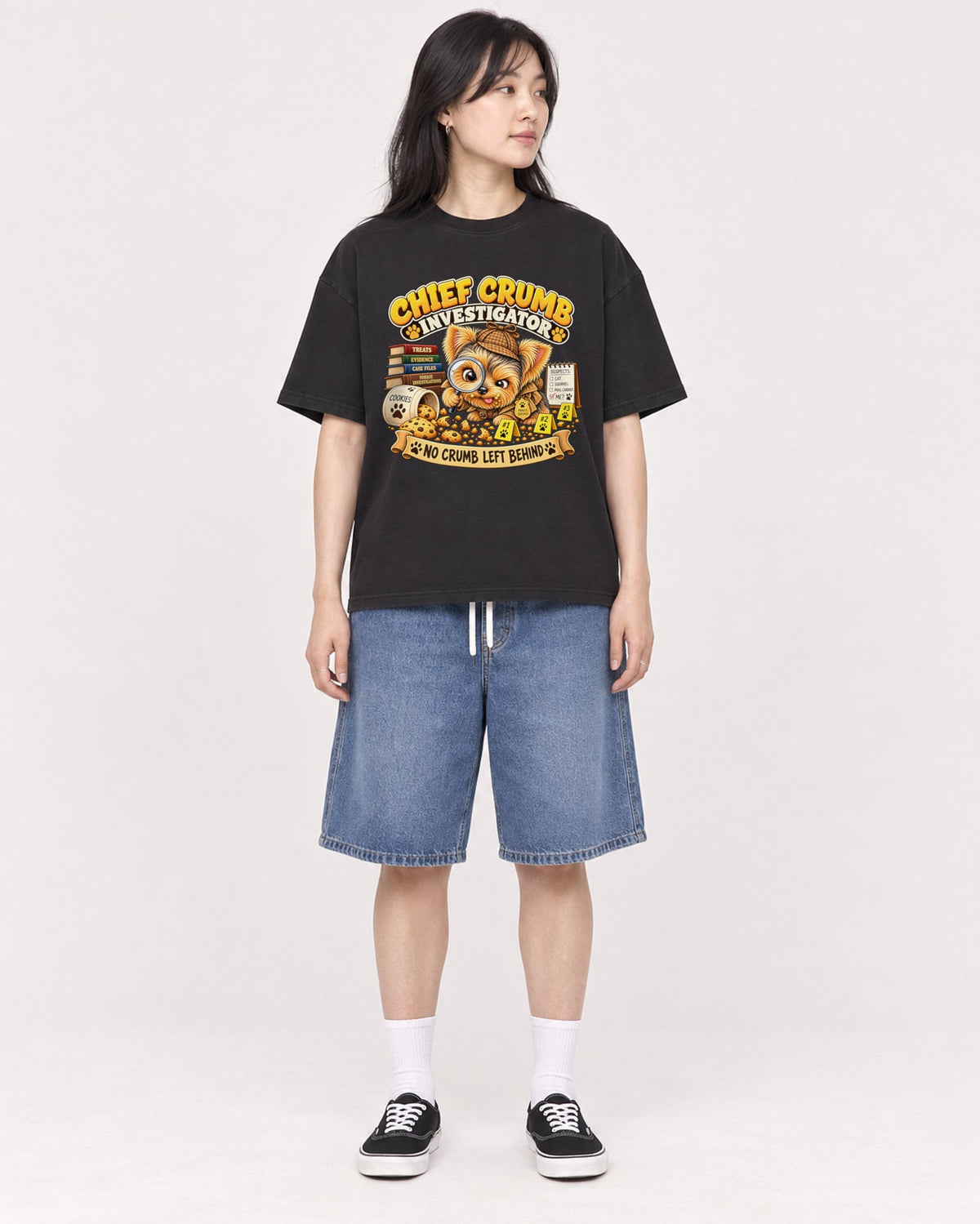 Mockup Boxy Heavyweight Tee Black female full-body 13