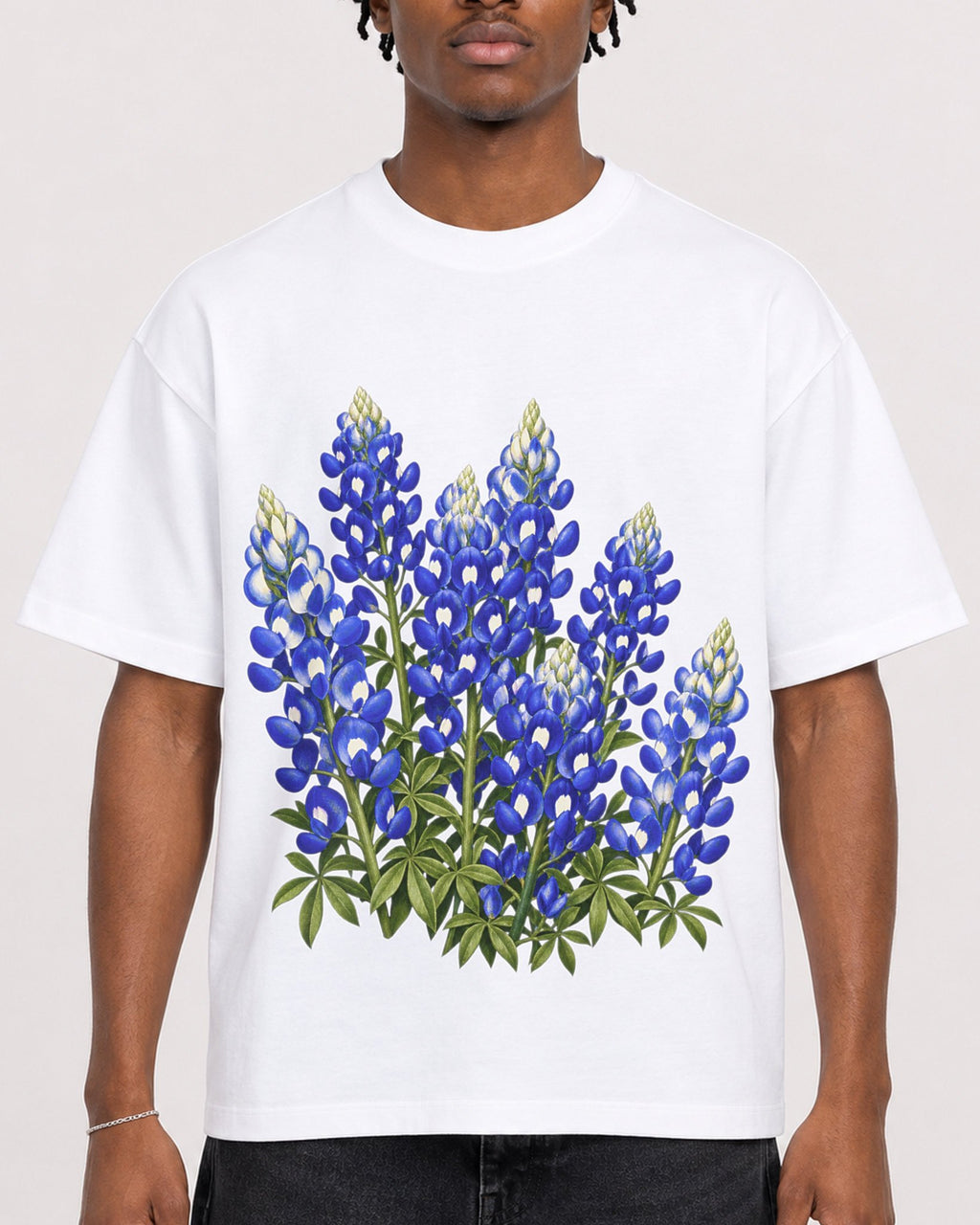 Mockup Boxy Heavyweight Tee White male close-up 05