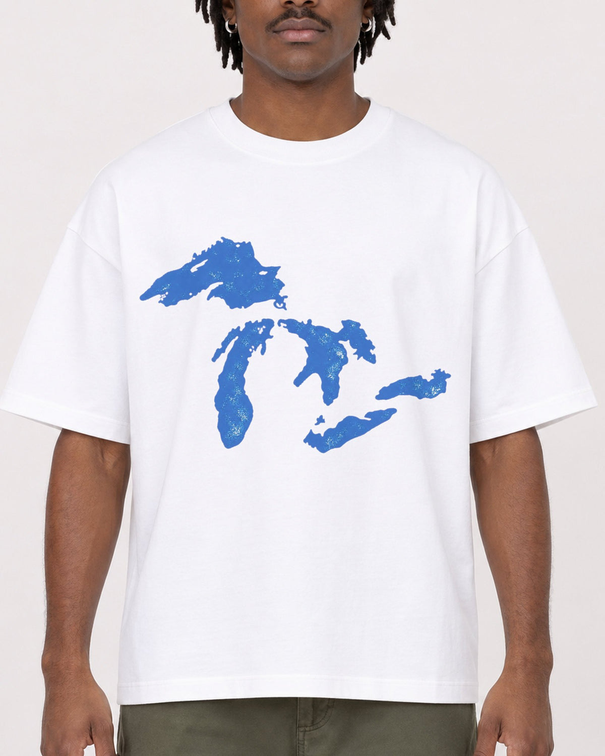 Mockup Boxy Heavyweight Tee White male close-up 04