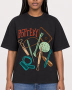 Mockup Boxy Heavyweight Tee Black female close-up 04