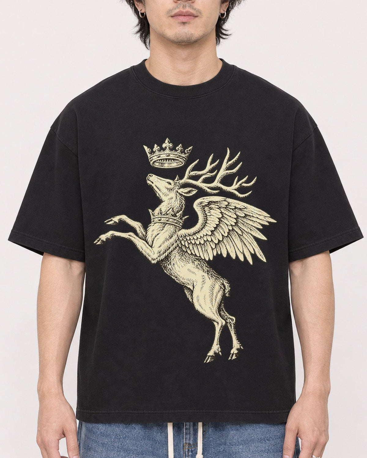 Mockup Boxy Heavyweight Tee Black male close-up 03