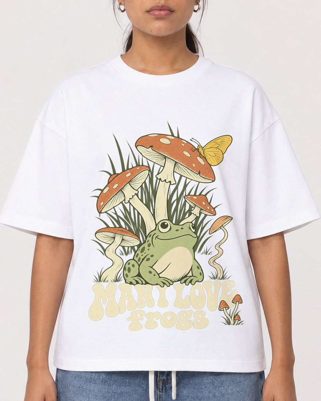 Mockup Boxy Heavyweight Tee White female close-up 16