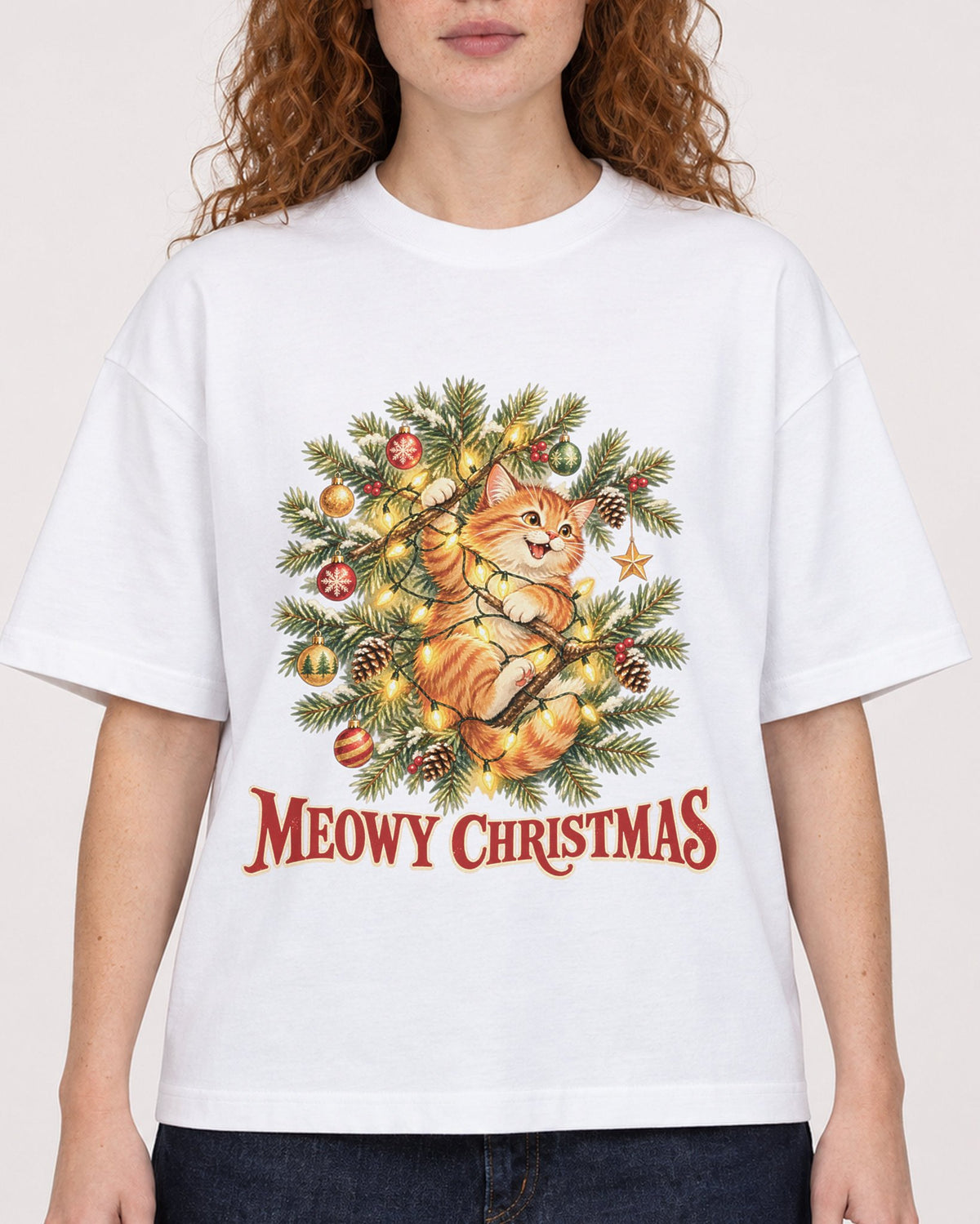 Mockup Boxy Heavyweight Tee White female close-up 09